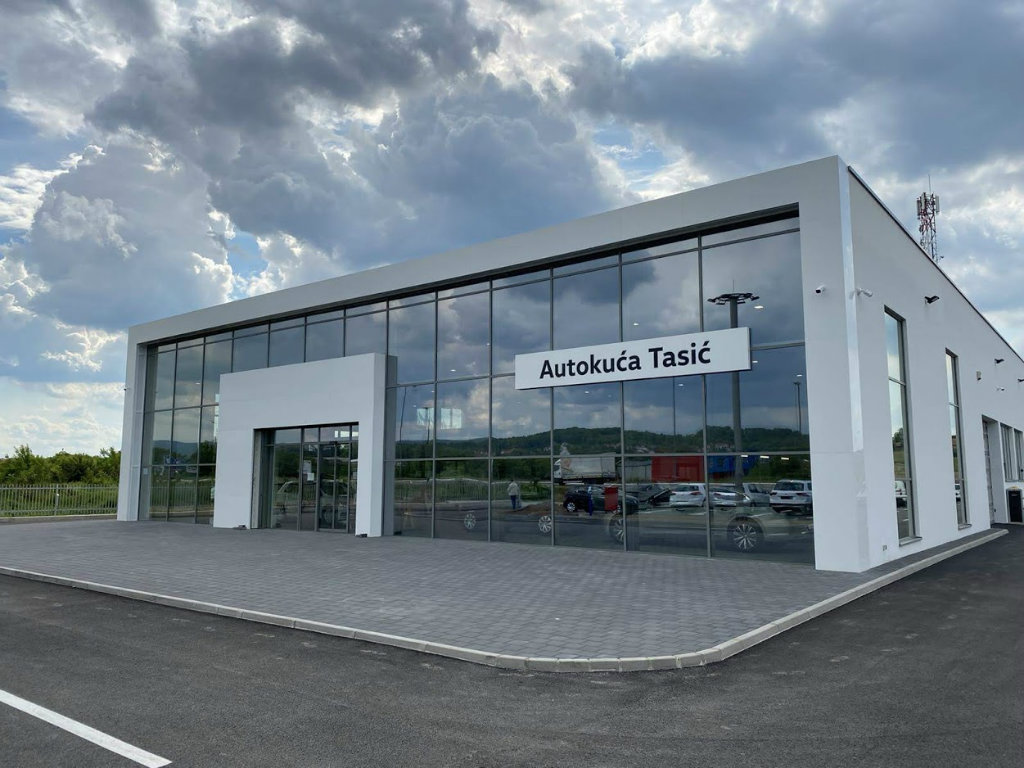 Autokuća Tasić u Kragujevcu investirala u objekat građen po najnovijim standardima Volkswagena (FOTO)