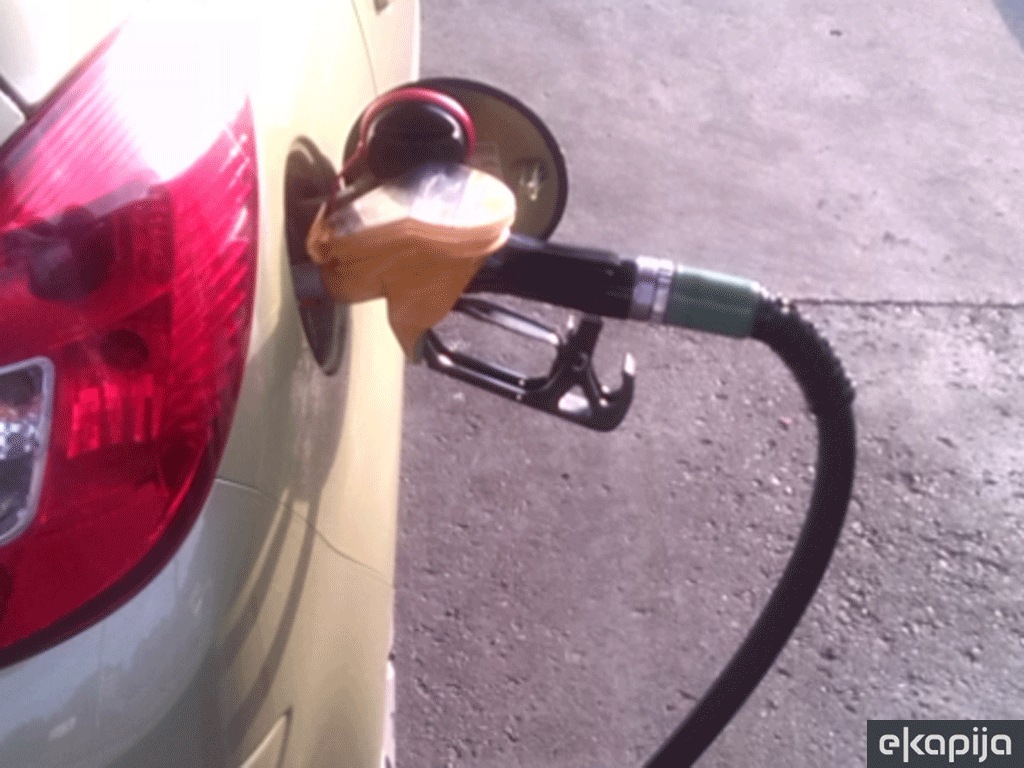 Kakve su cijene goriva u regionu i ko koliko može da natoči za prosječnu platu?
