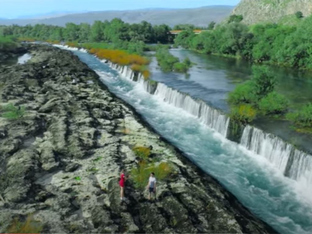 eKapija | Pogledajte lepote Bunskih kanala kod Mostara (VIDEO)