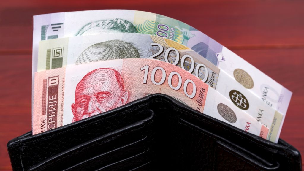 Prosečna neto zarada u januaru gotovo 96.000 dinara