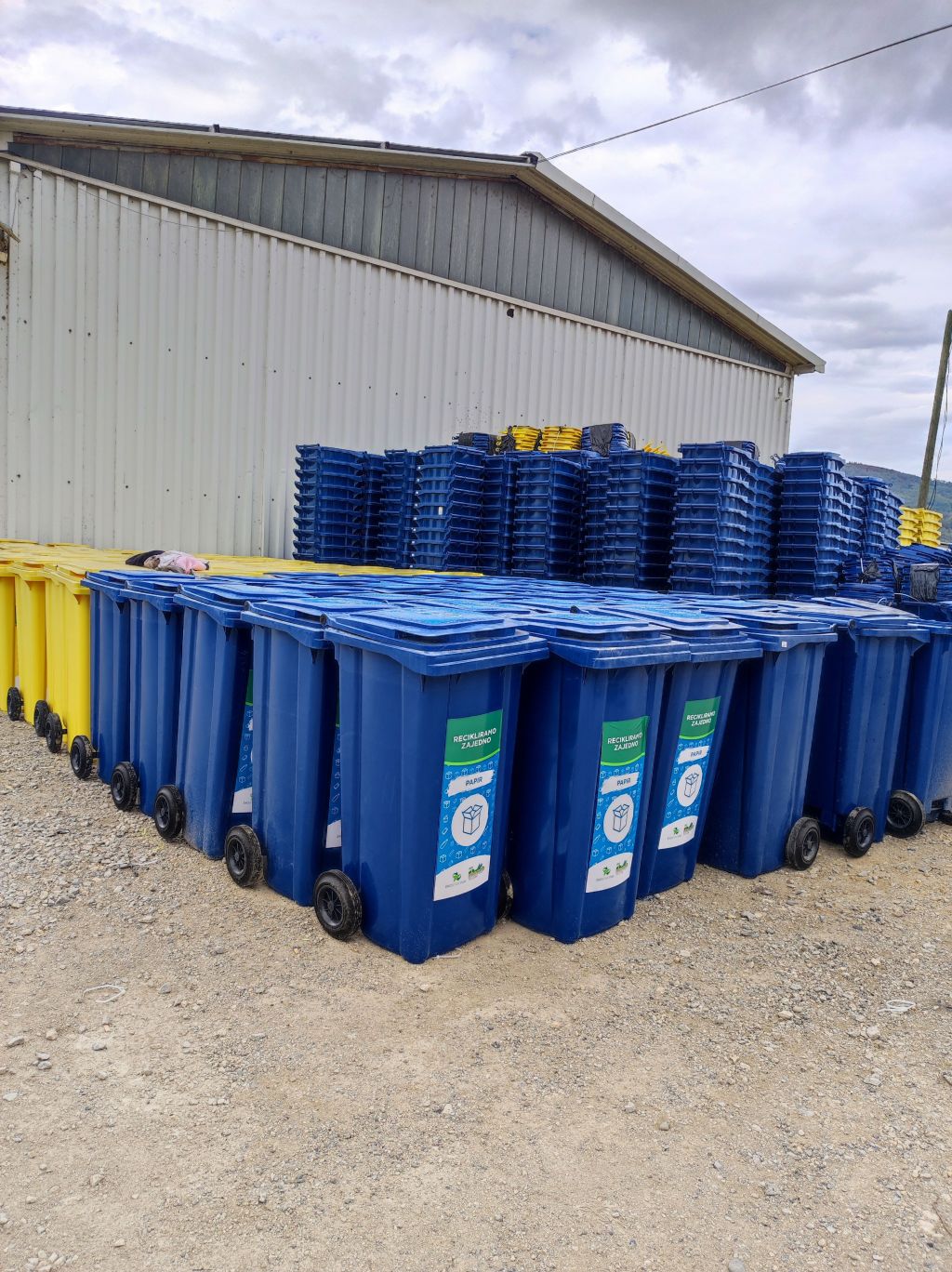 Ekostar pak obezbedio opštini Trstenik 1.750 kanti za reciklažu u domaćinstvima