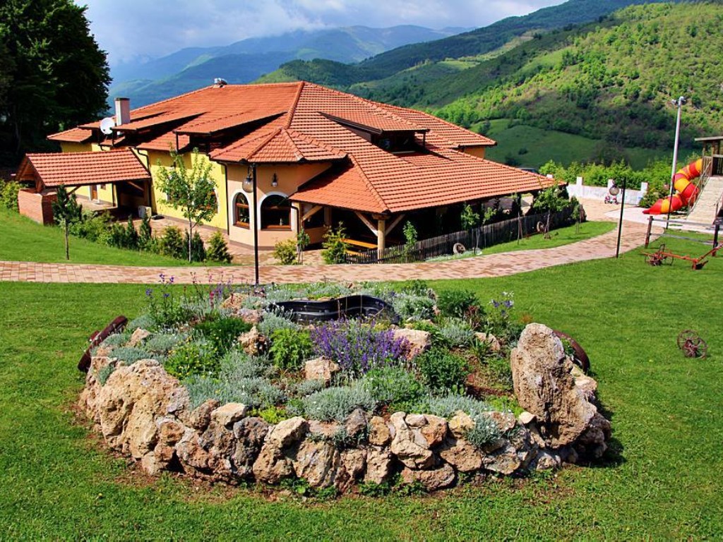 Etno selo Remić biće prošireno sa hostelom i hotelom - Ljupki kutak nadomak Prozor Rame nudi odmor i adrenalinske vožnje (FOTO)