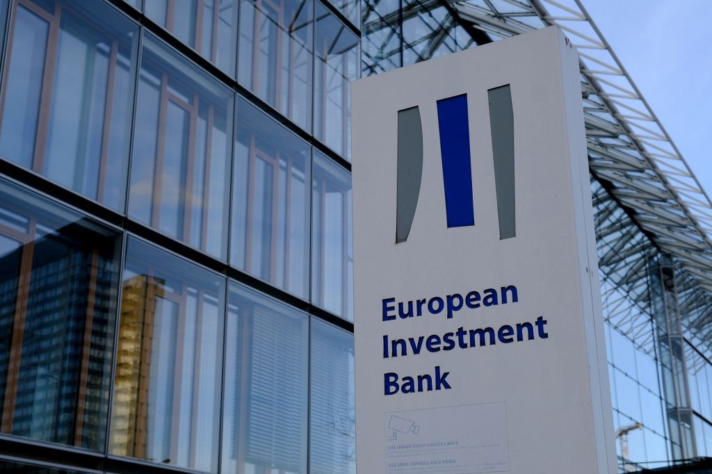 EIB potpisala ugovore sa bankama o garancijama za kredite malim i srednjim preduzećima na Zapadnom Balkanu