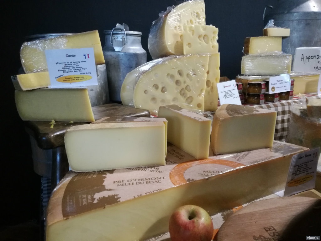 Francuska tajna osvojila Balkan Cheese Festival u Beogradu - Goranci doneli Šarski sir koji se pravi od 10. veka (FOTO)