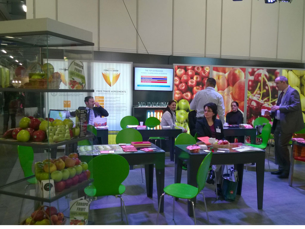 Stranci se interesuju za domaće voće - Zapažen nastup Vojvodine na berlinskom sajmu "Fruit Logistica"