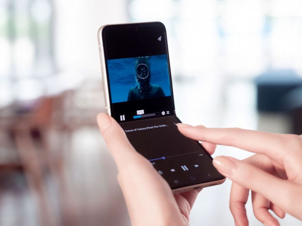 Galaxy Z Flip3: Selfiji bez upotrebe ruku i još 10 uzbudljivih opcija koje treba isprobati