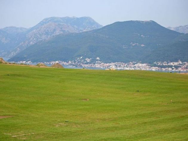 Počela izgradnja prvih golf rezidencija u Crnoj Gori - Na oko milion kvadrata na Luštici niče 130 vila, 520 apartmana, golf hotel i klub