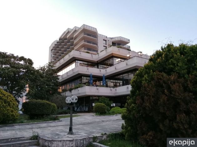 Sanacija djelova ravnih krovova u fazi I Intituta Simo Milošević u Igalu