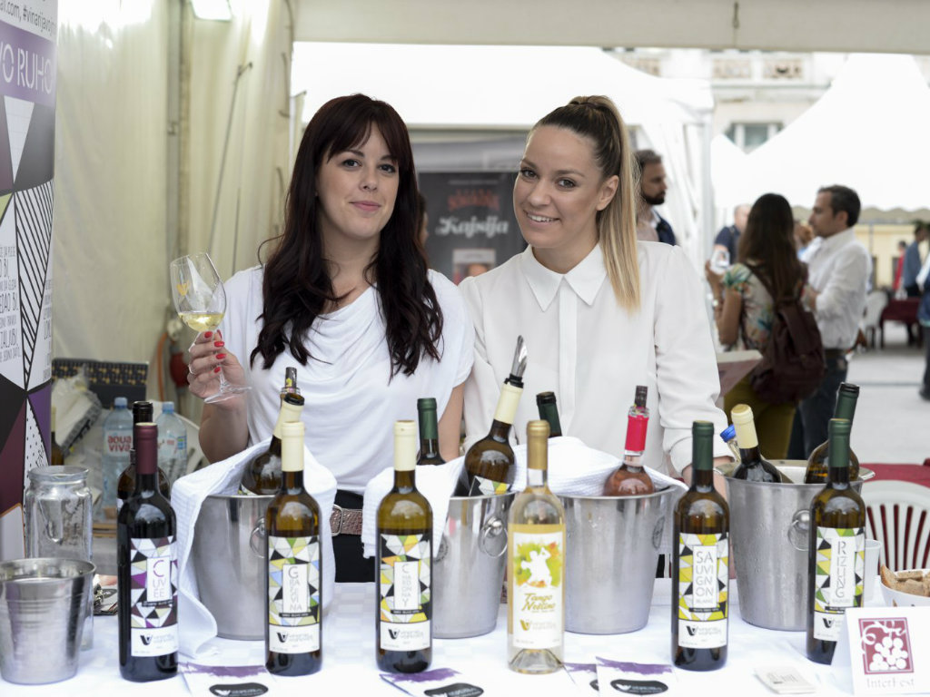 Najstariji međunarodni festival vina u Srbiji "Interfest" održava se 16. put u Novom Sadu