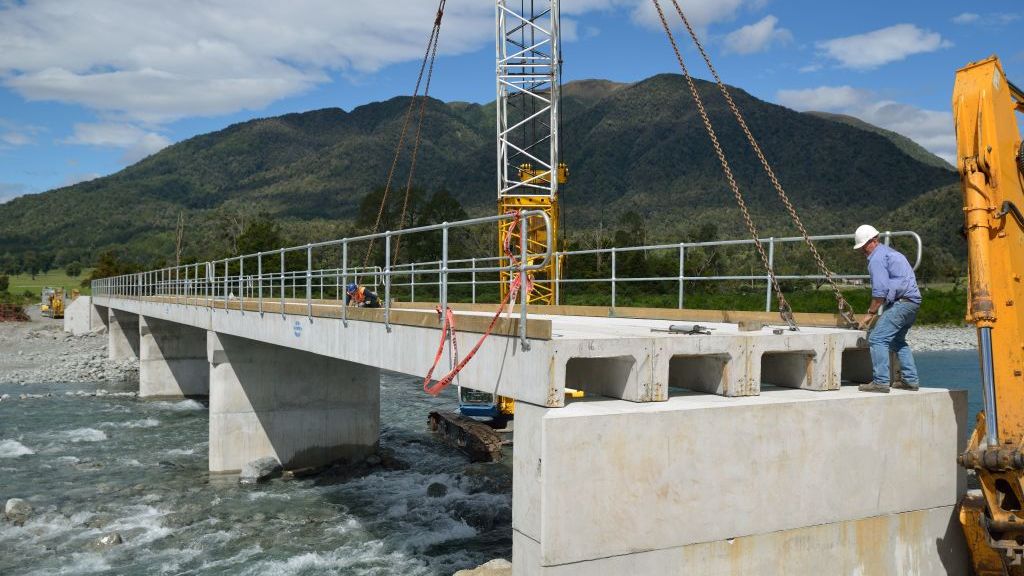 Razvija se industrijska zona u Osečini - Raspisan tender za izvođače za gradnju mosta preko Jadra