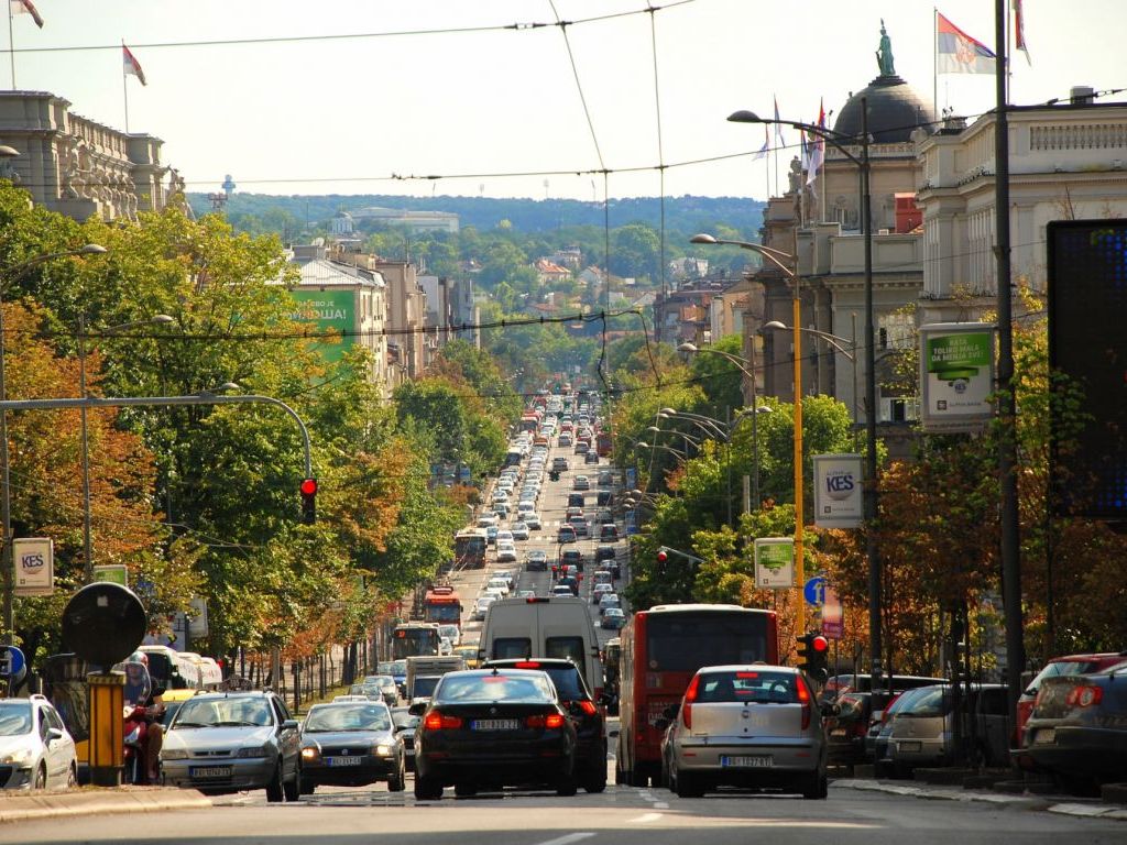 Beograd nabavlja sistem za brojanje motornih vozila - Novi brojači saobraćaja biće ugrađeni u asfalt na 5 "strateških" lokacija