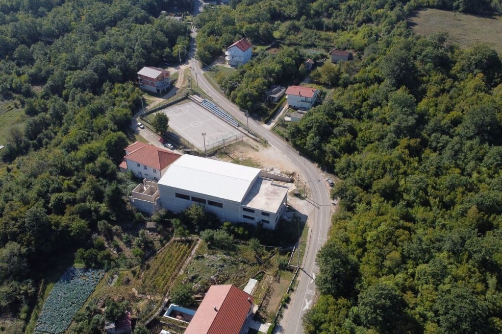 Nastavlja se gradnja kulturno-sportskog centra u Širokom Brijegu uz pomoć Hrvatske  (VIDEO)
