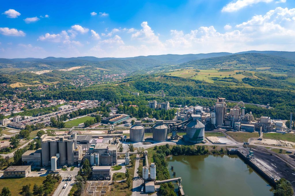 Predvodnici dekarbonizacije cementne industrije - Lafarge Srbija na putu karbonske neutralnosti