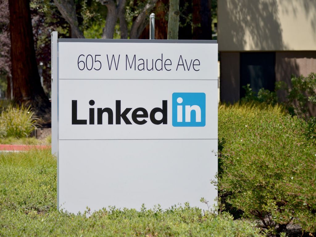 LinkedIn investira u novinarstvo dok se druge društvene mreže povlače