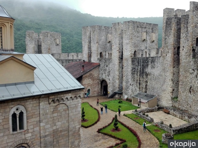 Javni poziv za konzervatorsko-restauratorske radove na kuli i bedemu manastira Manasija