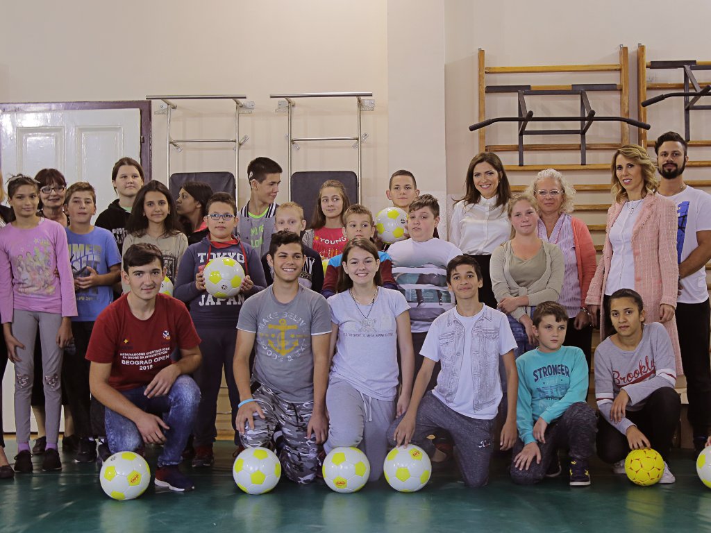 Marbo Product donirao lopte školi za oštećene sluhom "Stefan Dečanski"