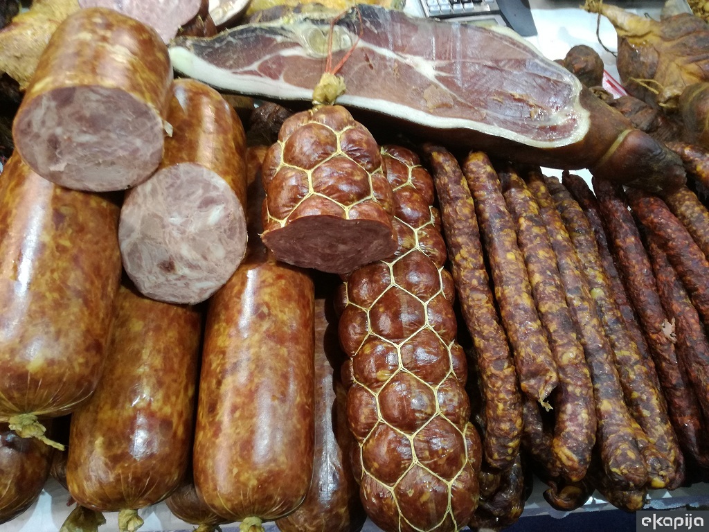 Sajam etno hrane i pića u Beogradu - Slatko od ljutih paprika, kakao čvarci i mocarela od malina