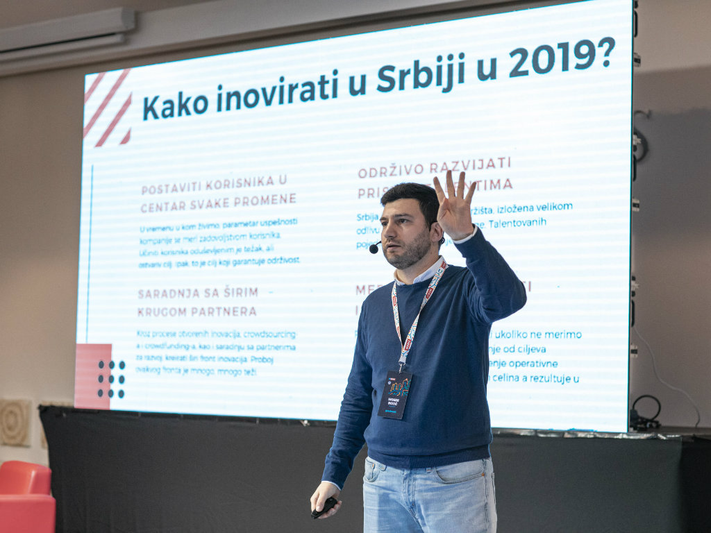 Momir Đekić auf der Konferenz  "Webiz Ausbildung - Digitale Wirtschaft"