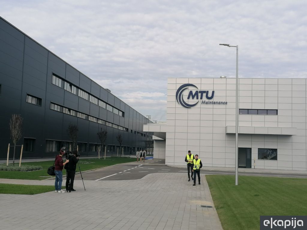 Nemačka kompanija MTU Aero Engines u Novoj Pazovi otvorila fabriku za popravku delova motora za avione - Početak rada planiran za decembar (FOTO)