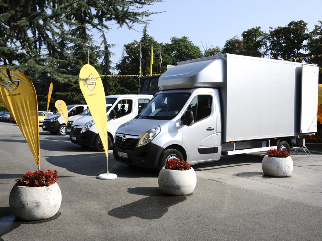 Laka komercijalna vozila za sve vrste poslova - "Opel CV Road Show" krenuo kroz Srbiju