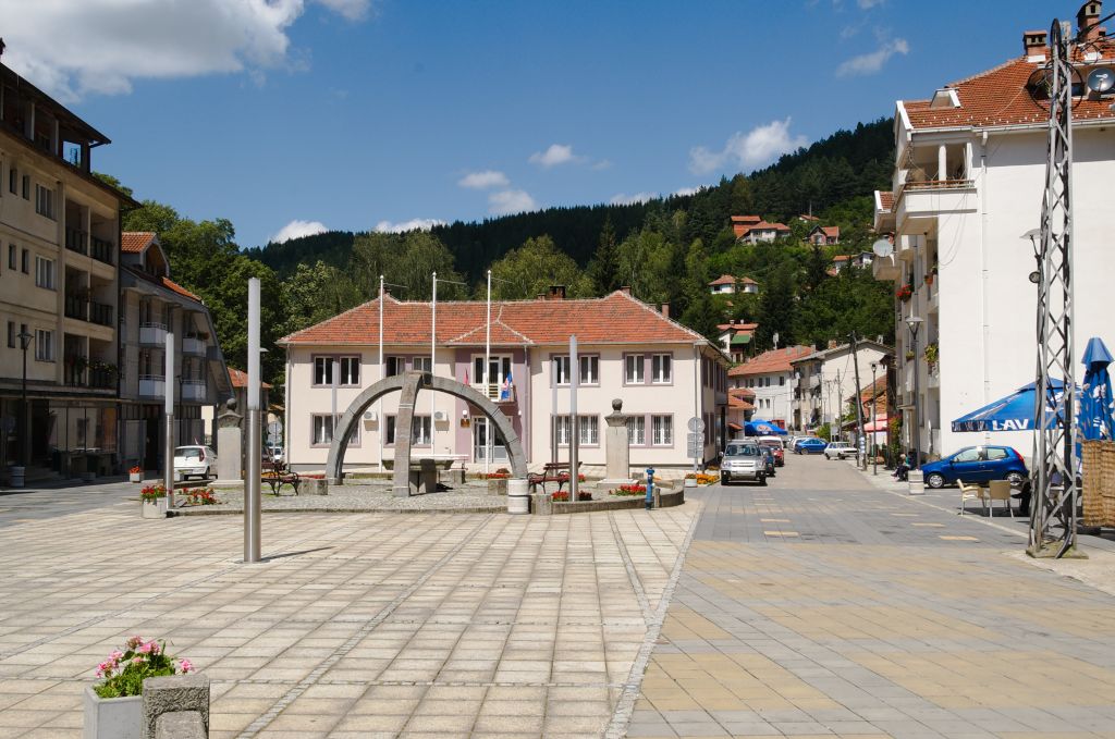 Investicije u Crnoj Travi za razvoj najmanje opštine na jugu Srbije - Tražiće se strateški partneri za pokretanje proizvodnje u dve fabrike