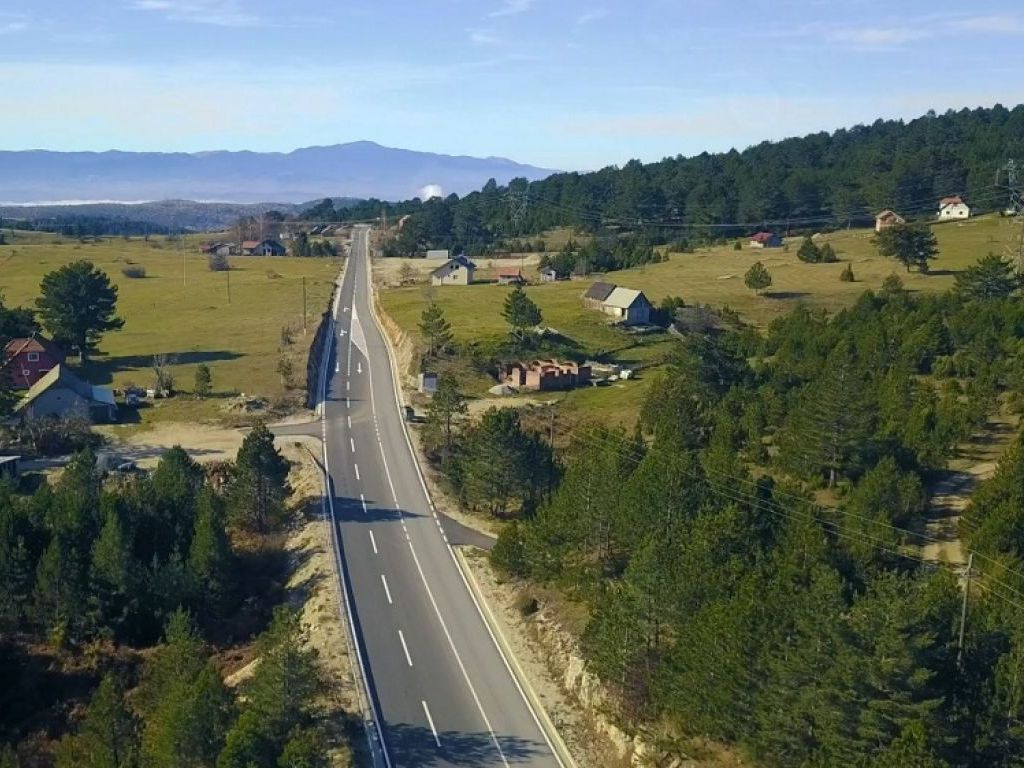 Otvorena dionica puta Pljevlja - Mihajlovica ka granici sa Srbijom (VIDEO)