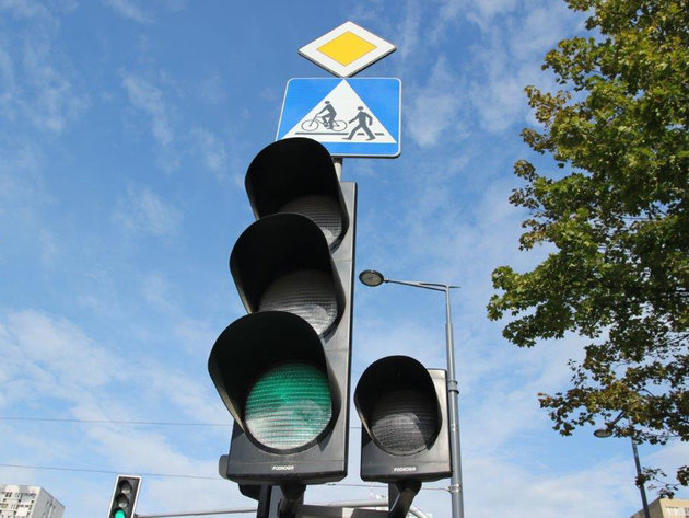 Paraćin finansira postavljanje saobraćajnih znakova