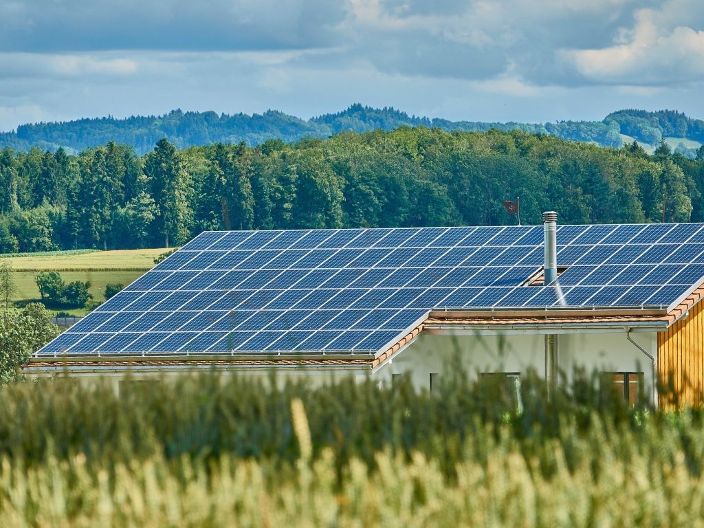 Naučnici istražuju kako bi solarni paneli mogli sami da se čiste