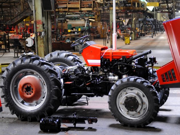 Komunalno Tuzi nabavlja traktor sa priključcima