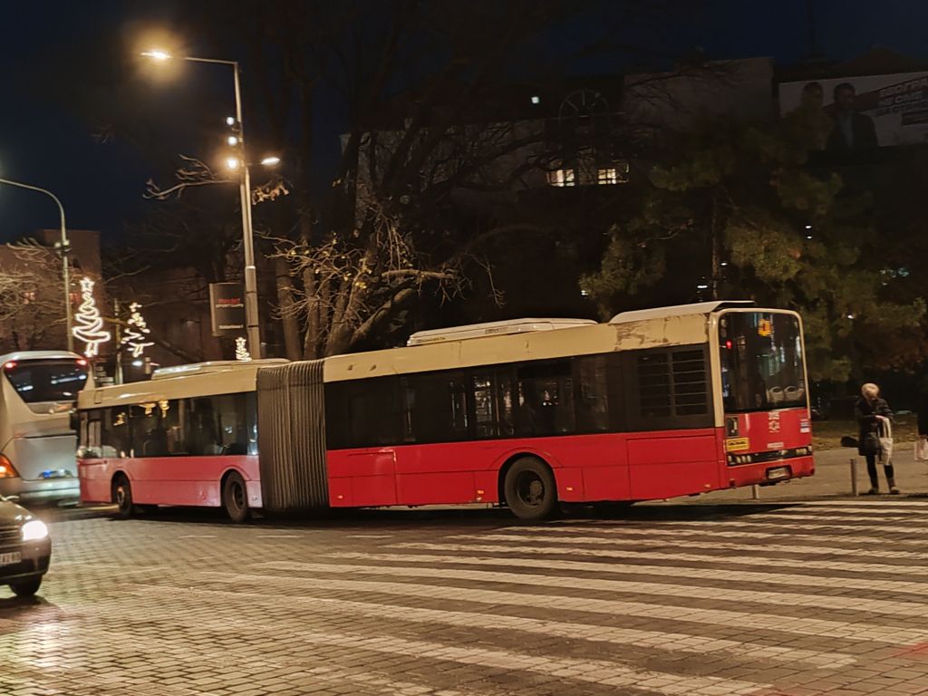 Domaći vozači odlaze, strani dolaze - Posle Beograda, šoferi iz Šri Lanke za volanima autobusa i u Sremskoj Mitrovici