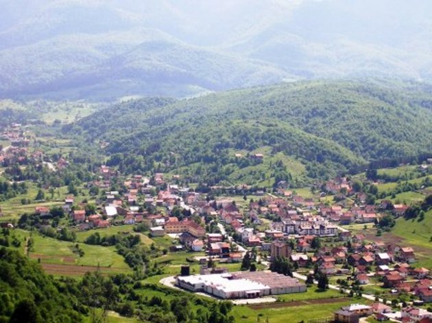 Trnovo: Oglašena prodaja građevinskog zemljišta sa devastiranim hotelom i objektima u izgradnji