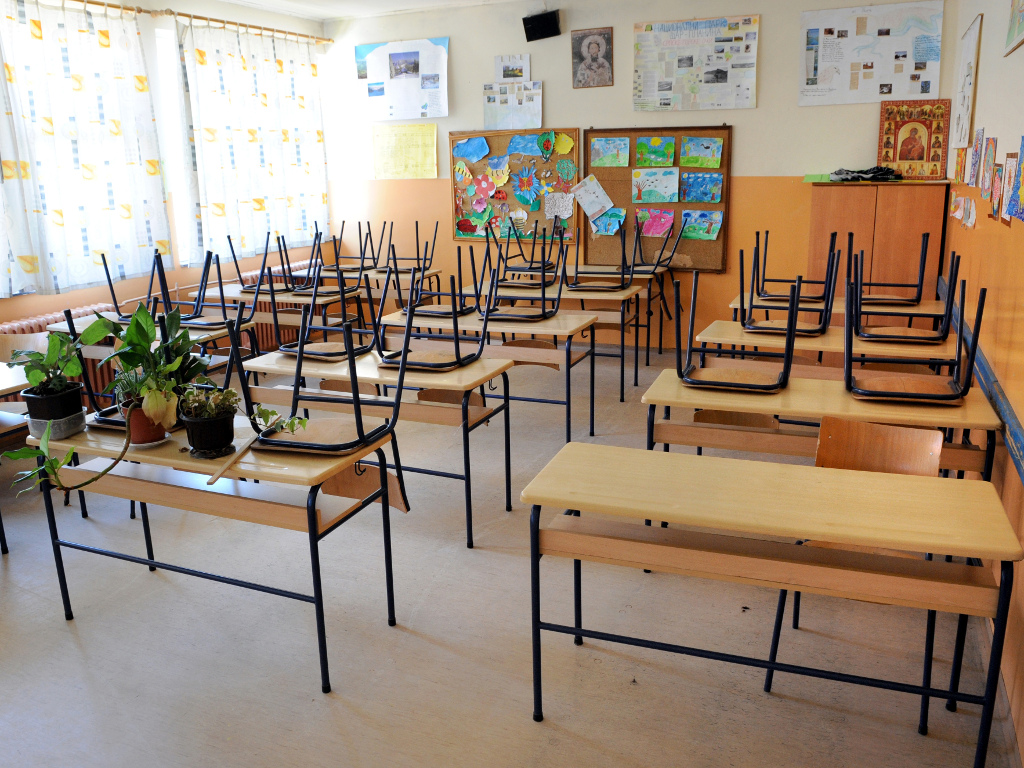 Beogradske firme dobile posao isporuke i ugradnje pametnih tabli u vojvođanskim školama