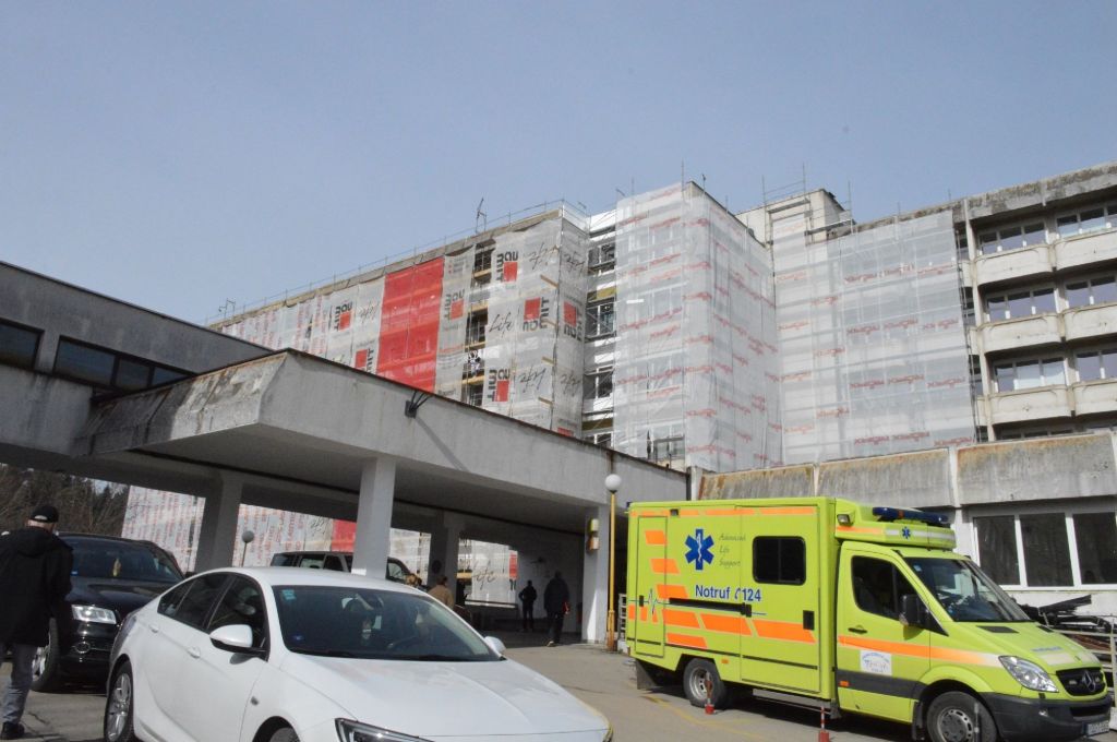 UKC Tuzla u novu godinu ušao sa velikim brojem projekata - Radi se izolacija i krovovi, adaptiraju bolnice, gradi igralište
