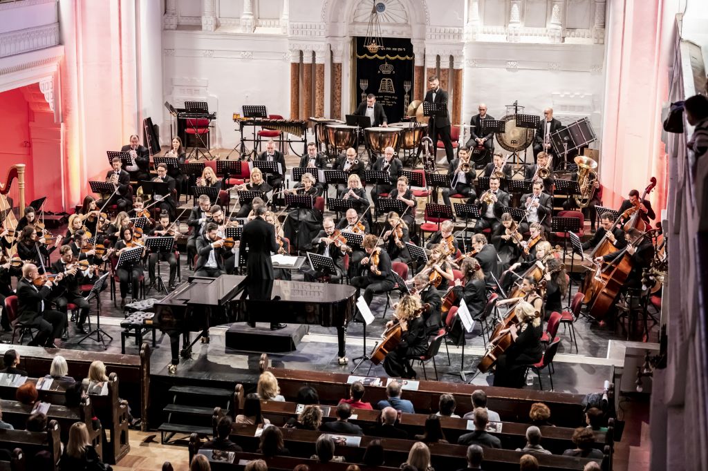 Dva koncerta Vojvođanskog simfonijskog orkestra u Novom Sadu i Beogradu
