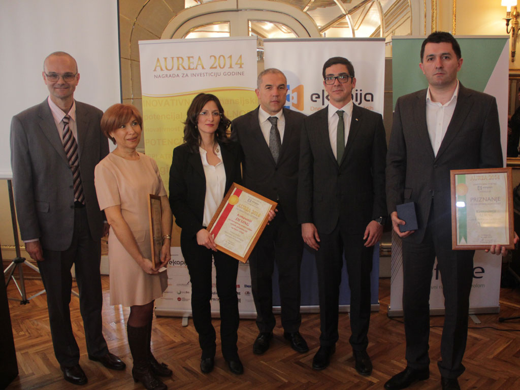 Dobitnici nagrade i priznanja sa predstavnicima "eKapije" i kompanije "Coface"