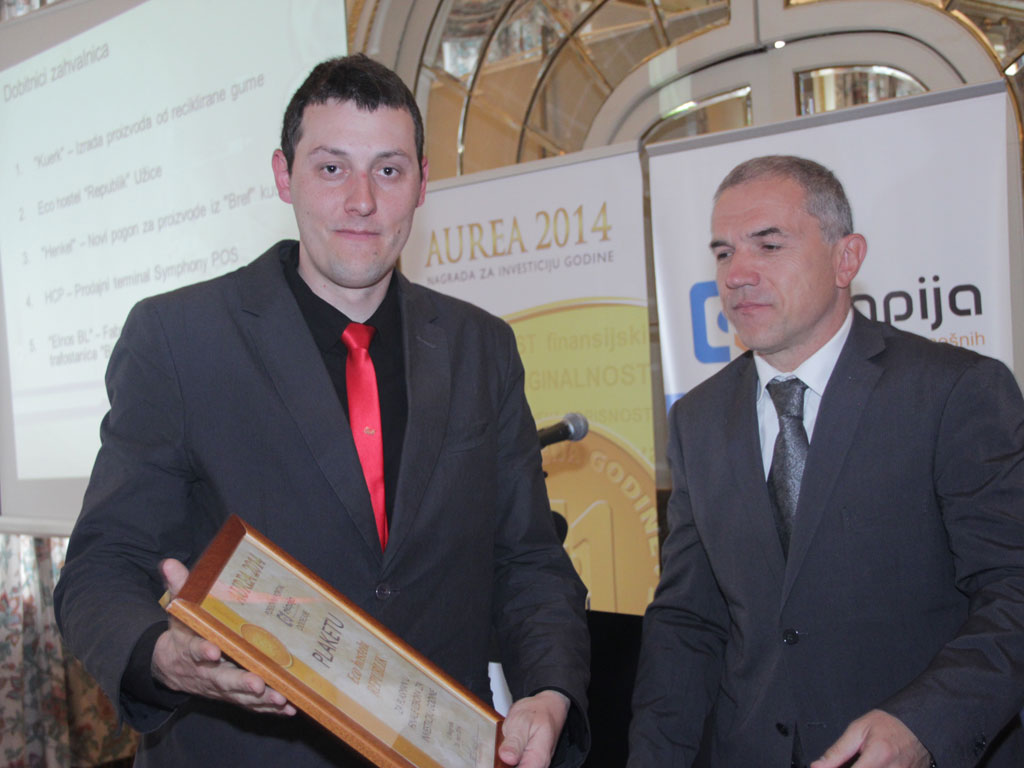 Marko Blagojevic receiving the plate for joining the  Aurea 2014 award finals