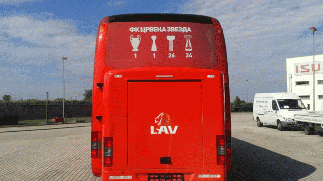 Brendirani, klupski autobus fudbalera Crvene zvezde