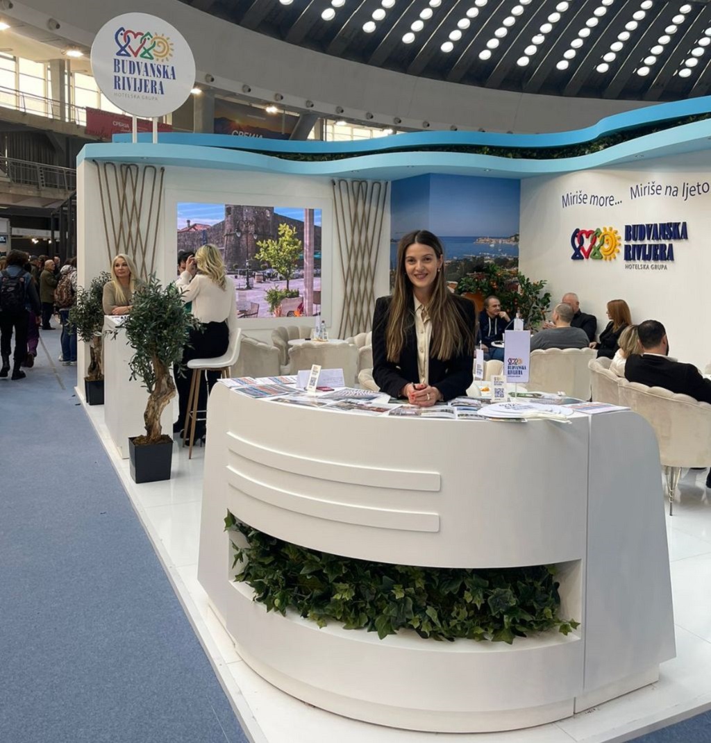 Company representatives welcomed the guests at the fair at a new stand