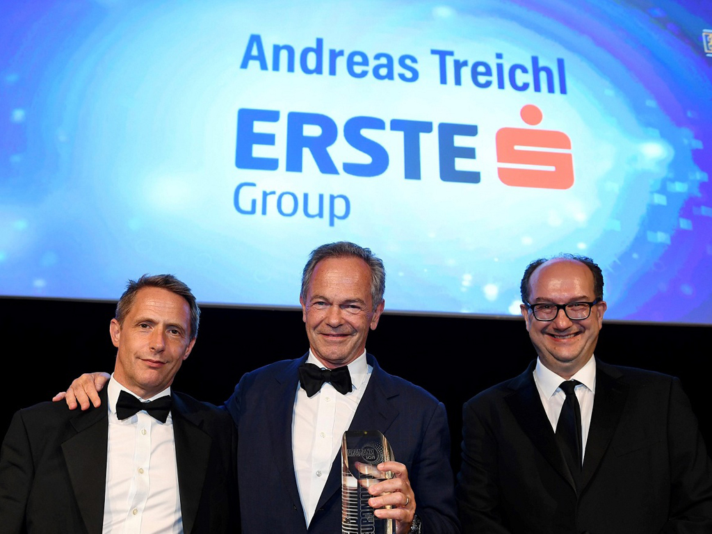 Džon Orčard, generalni direktor Euromoney, Andreas Trajhl, predsednik IO Erste Grupe, Klajv Horvud