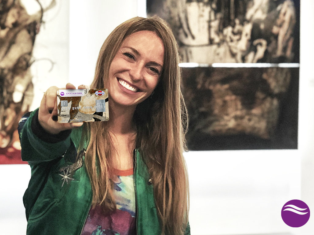 Mlada srpska slikarka Gala Čaki sa Dina karticom