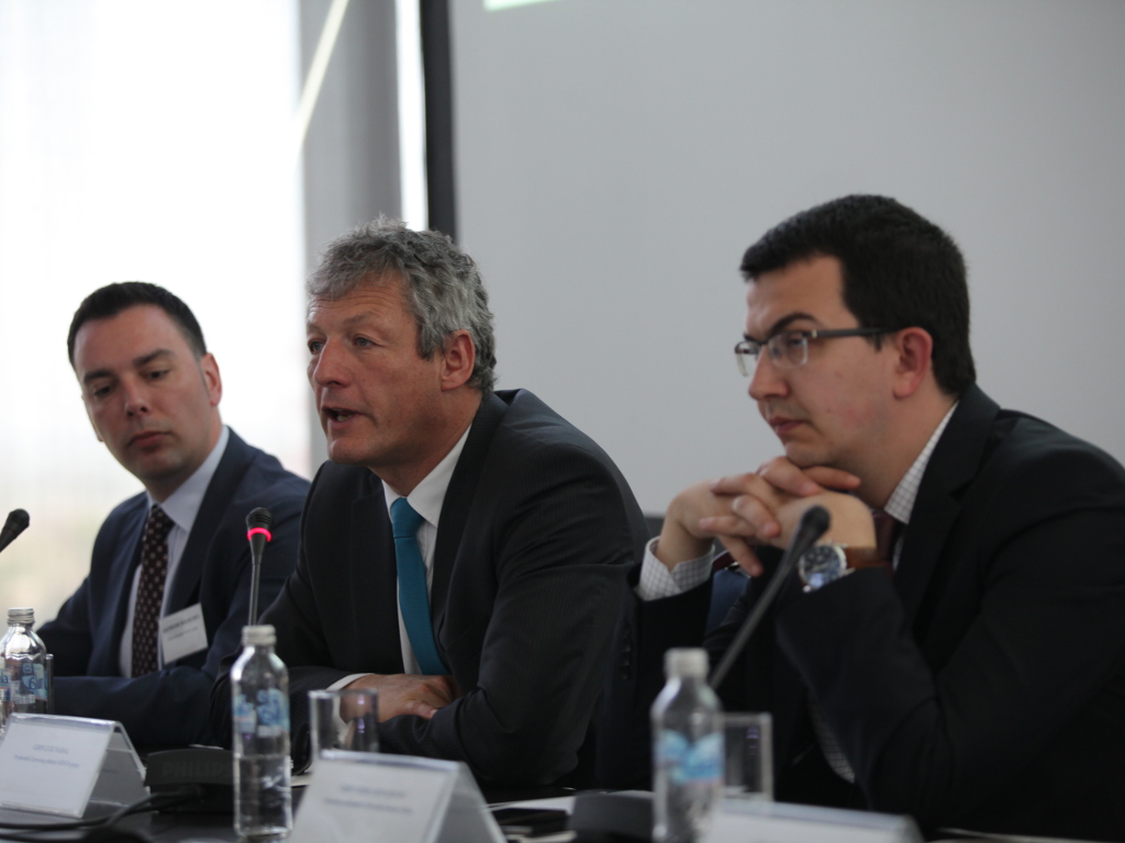Lachezar Rubchev, Luc Nadal und Veljko Jovanović an der Präsentation von GEFCO