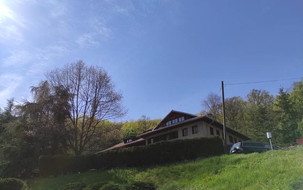 Planinarski dom Čarapićev brest od kojeg počinje planinarska staza