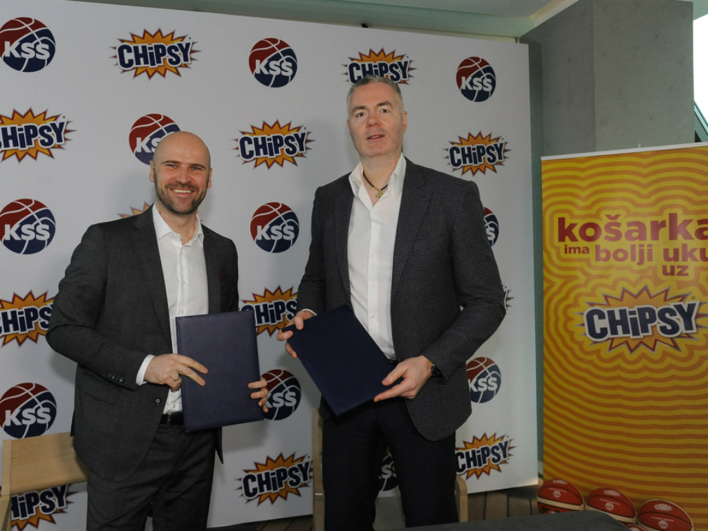 Nenad Miscevic, Generaldirektor von PepsiCo und Dejan Tomasevic, Generalsekretär des Serbischen Basketballverbandes