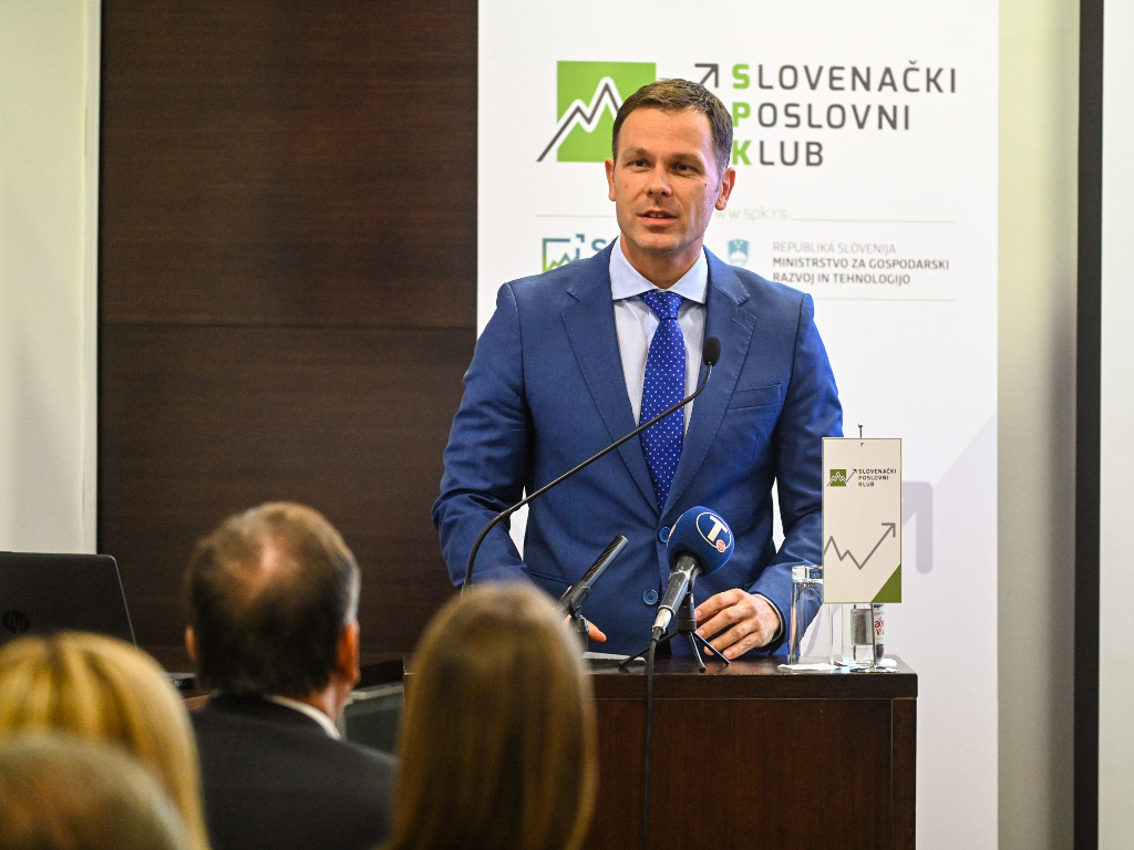 Ministar finansija Siniša Mali pred članovima Slovenačkog poslovnog kluba