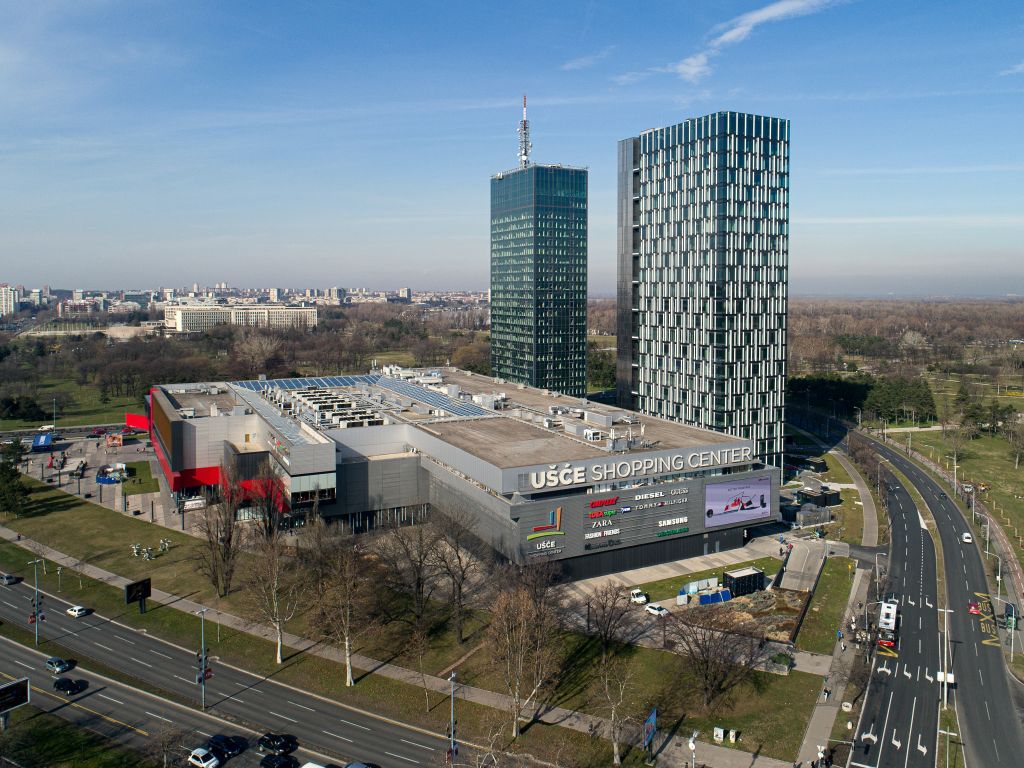 Direct purchasing has a future, as does office work: Shopping Center Usce with two business towers
