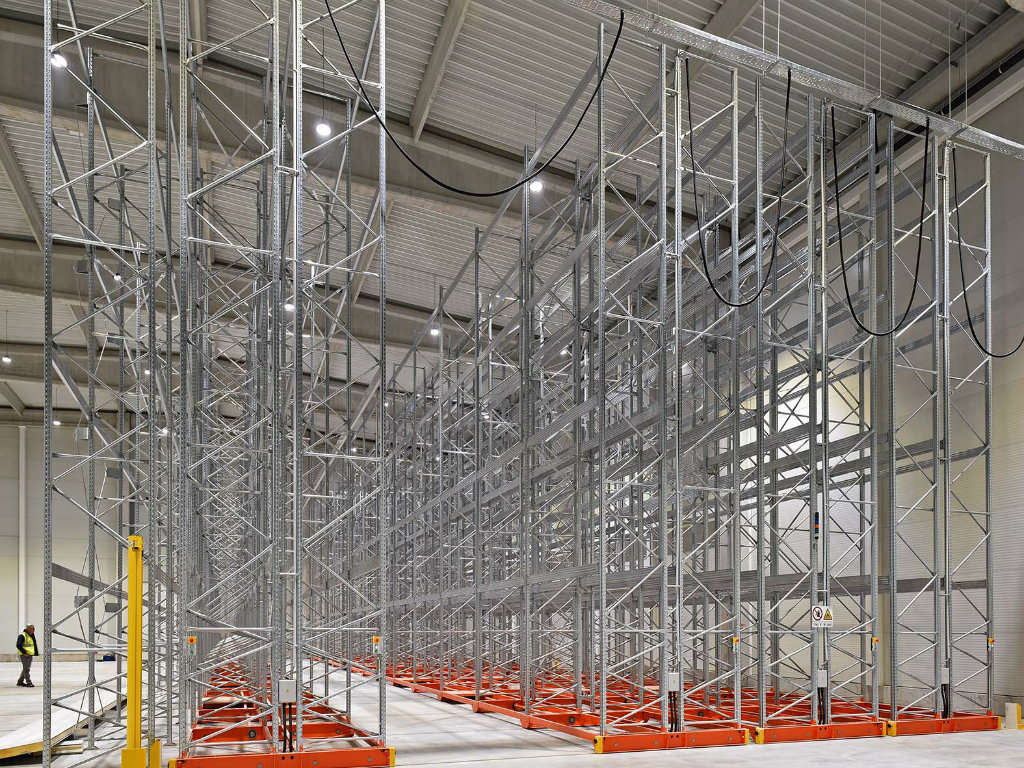 Movable pallet rack system – Installed in 2019