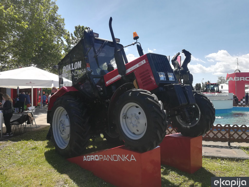 Belarus traktor na Poljoprivrednom sajmu u Novom Sadu