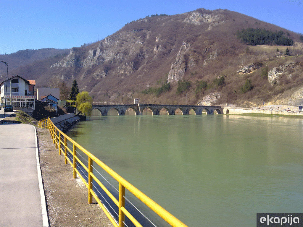 Die Brücke über die Drina, Blick aus dem Komplex "Andrić-Grad"